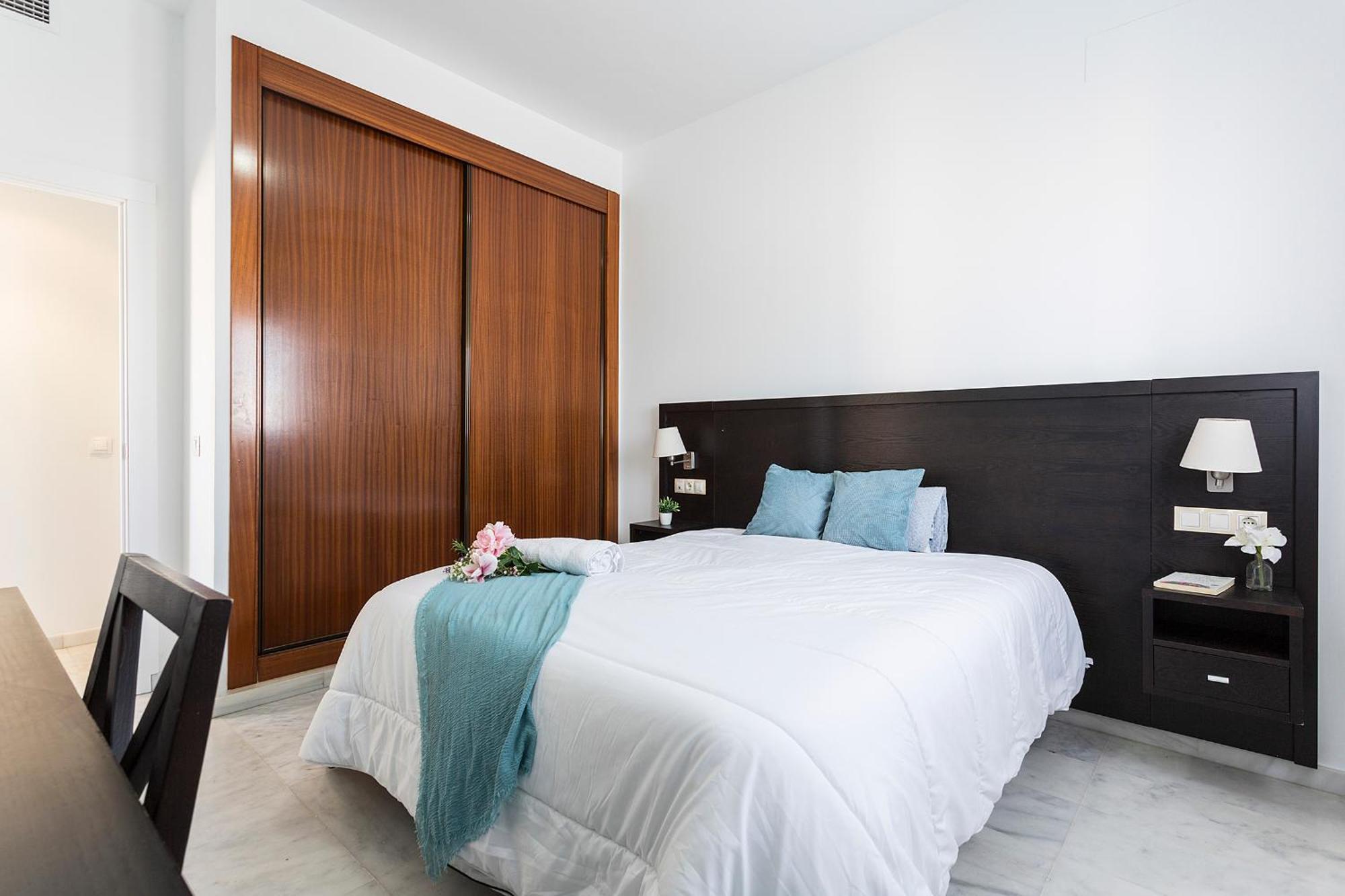 Aticos Lux Sevilla Piscina Parking Bormujos