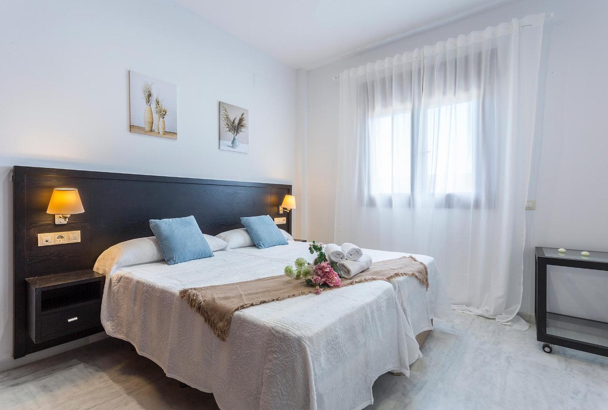 Aticos Lux Sevilla Piscina Parking Apartment *
