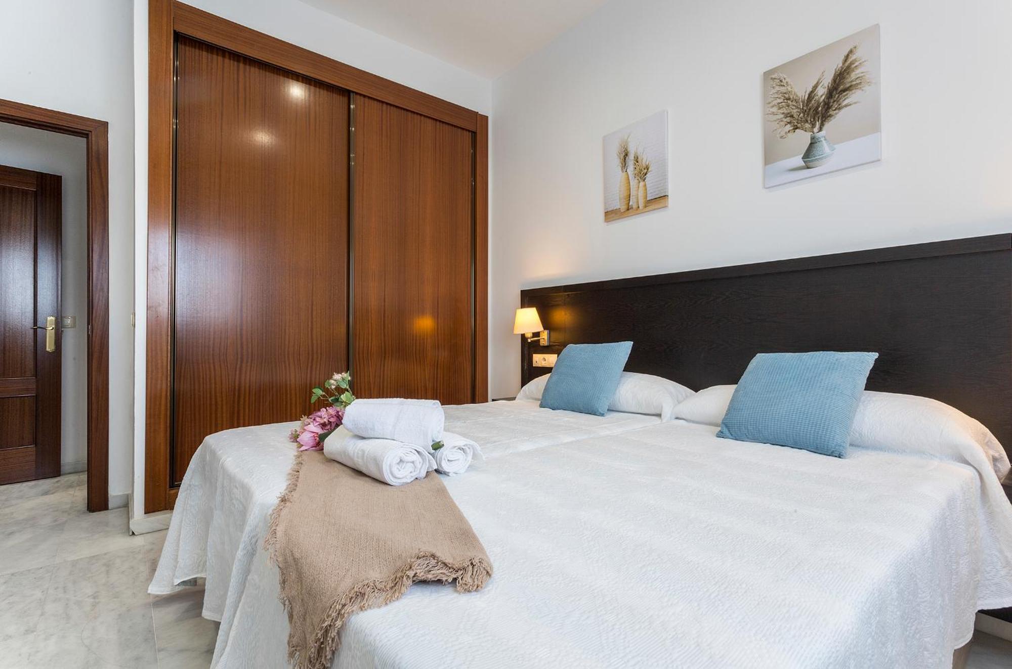 Aticos Lux Sevilla Piscina Parking
